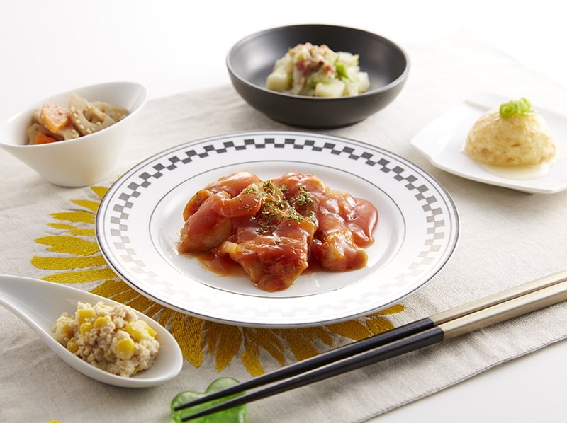 鶏のトマトソースとじゃが芋のコンソメ煮