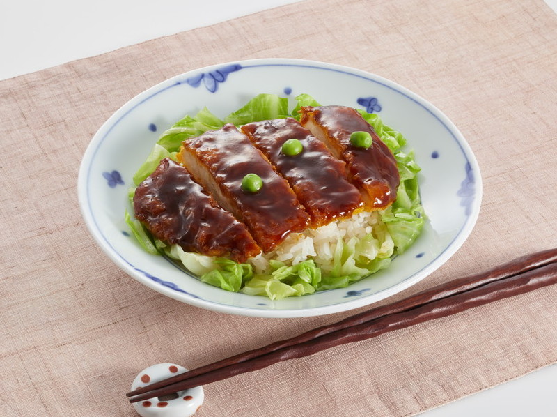 揚げないソースチキンカツ丼