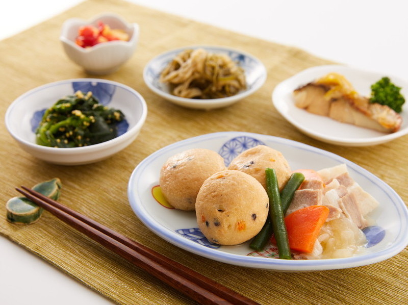 がんもどきと豚肉の煮物